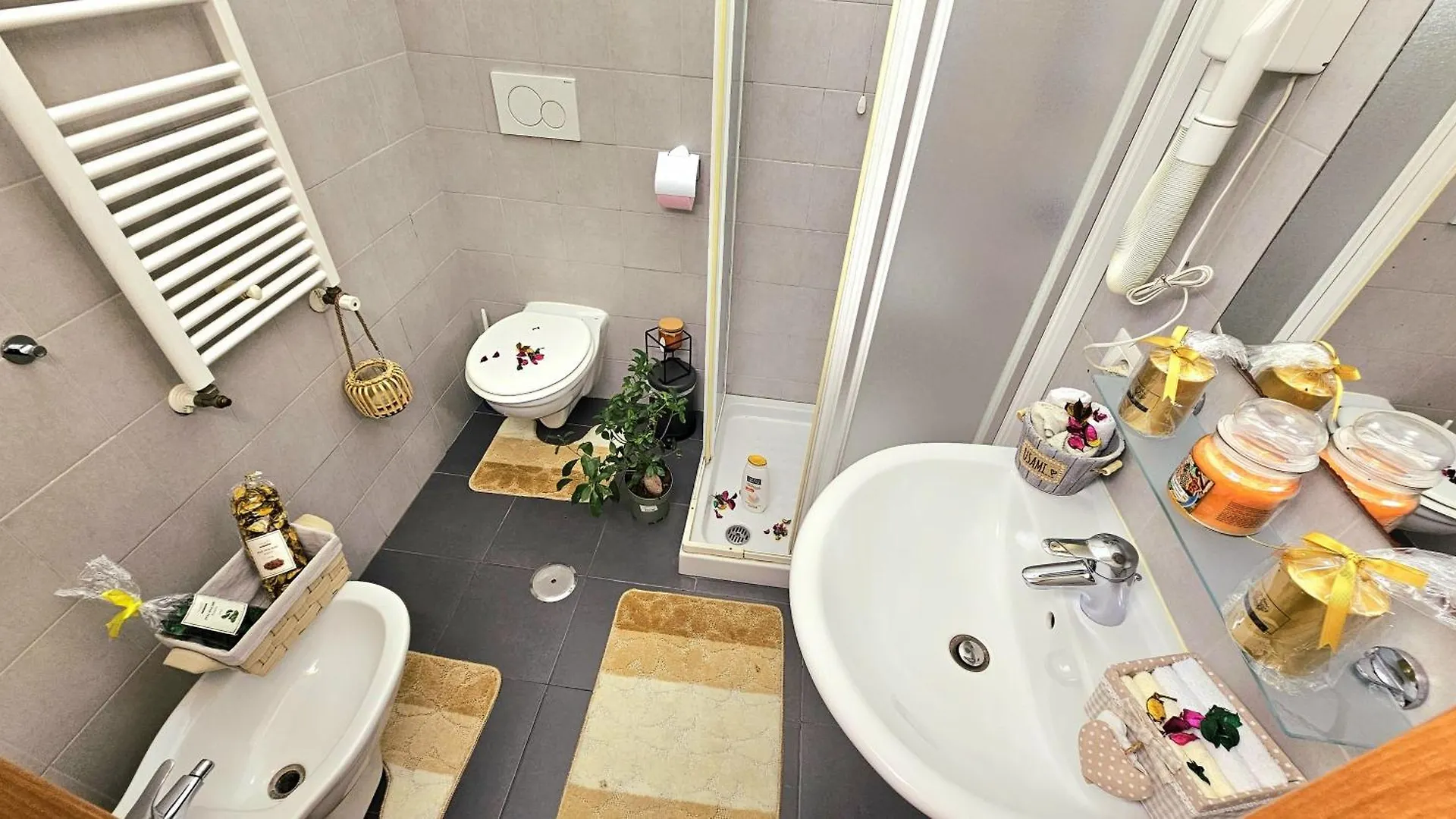 Luxury By A Casa Simpatia - Free Parking Minimum Stay 3 Nights -On Request In Advance ローマ 0*,  イタリア